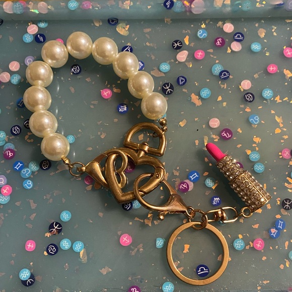 Pearl lanyard and keychain - Picture 1 of 2